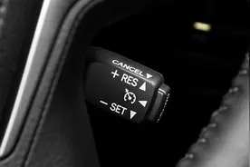 手动挡配定速巡航是不是属于鸡肋配置？怎么使用？图片