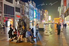 实拍广州“上下九”步行街，人气大不如前，游客：没什么好逛的图片