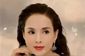 55岁的小龙女拥有蜜桃臀，8块腹肌绝美图片