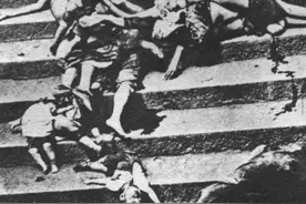 重庆大轰炸——“敌人想威胁我们屈服，我们偏不怕他威胁！”图片