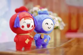 春晚舞台上惊现两只小可爱！它们究竟是谁？图片