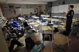 这部9.1分的纪录片，能让孩子保命，必看！图片