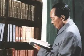 毛主席笔下一首咏史词，深度和广度都无与伦比，读完让人赞叹不已图片