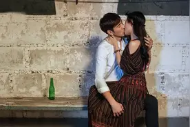 万小刀：“钢管舞女神”的生猛故事图片