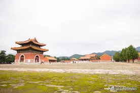 孙殿英盗东陵，拿走了金银珠宝，为何还要顺走慈禧的衣服图片