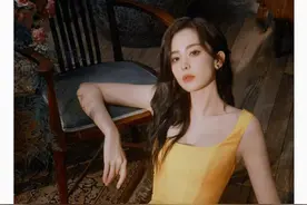 新疆美女“古力娜扎”黄色连衣裙惊艳夺目尽显好身材图片