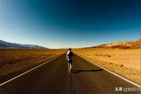 逆向思维：普通人赚钱必须是0成本，就是空手套白狼图片