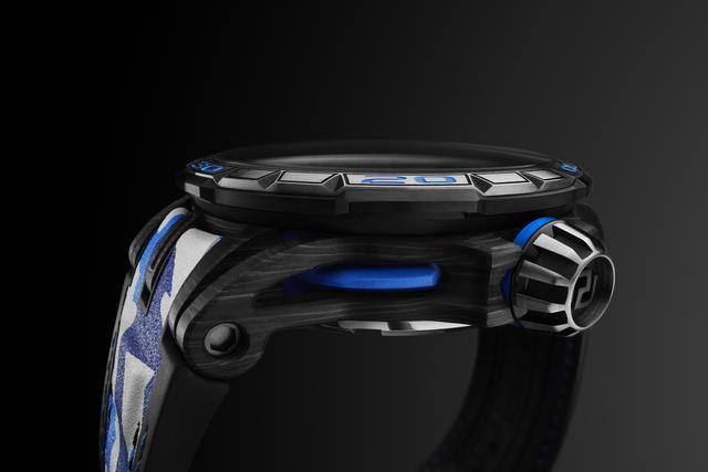 �ݳ�Ʒý��|�޽ܶű����߾���ϵ��Сţ�ѺϽ����|�ݻ��ݳ�ý��