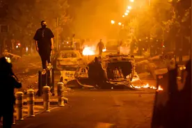 法国为什么总暴乱？图片