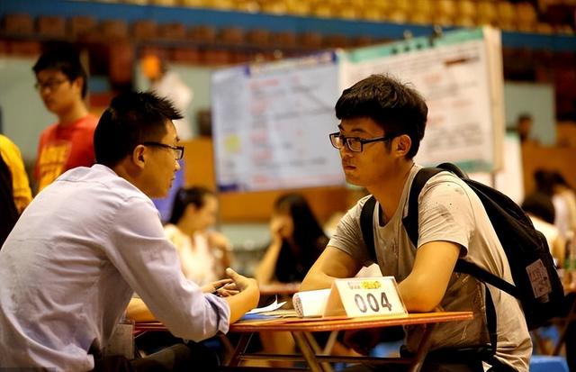 毕业生向往十大城市，青岛、成都表现亮眼，前三甲有“共通点”