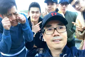 范明一家生活照，二婚妻来头不小，待军官继子如己出，爱女颜值高图片