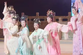 新春走基层｜年轻人不爱看戏？那是你没来过黄梅图片