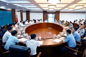 张恩惠在航空航天产业发展座谈会上强调：聚力协同创新 深化市校协作 加快布局航空航天及应用产业新赛道图片