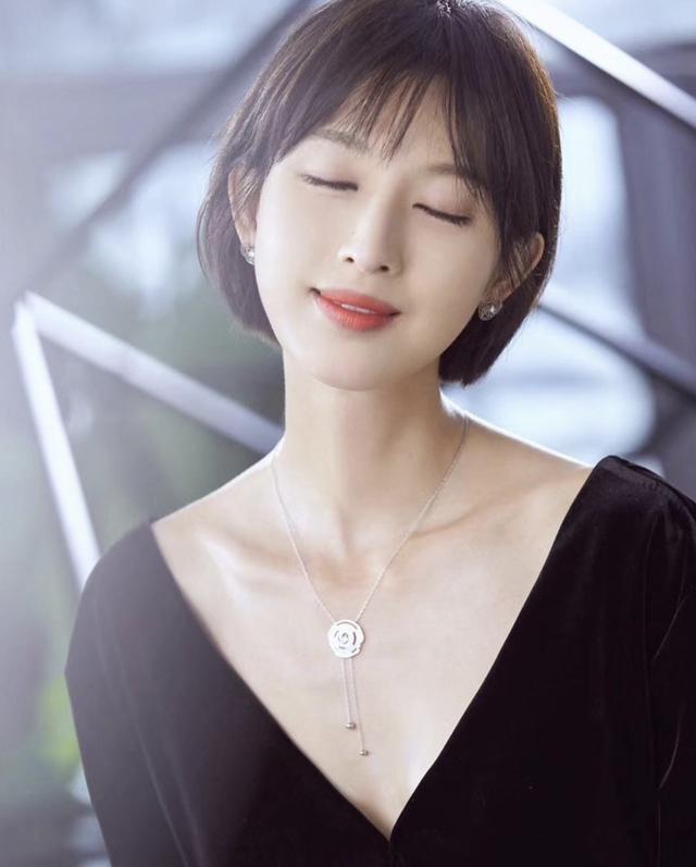 女士短发别乱剪,最火还是这三种,清爽自然真时尚(无刘海短发发型图片