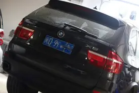 2009年花110万买的宝马X5，现在就值5万块，大哥含泪翻新继续开图片