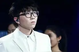 这个小男孩毛不易，就是每个人心里的歌者图片