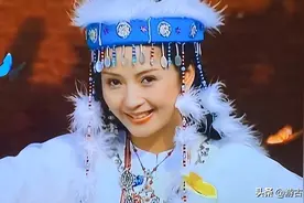 《还珠格格》中香妃和蒙丹双宿双飞，历史上真实的香妃命运如何？图片