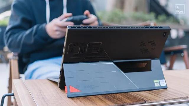 ROG 幻 X 二合一电脑体验：平板体积塞下 i9 核心，是 PC 中的「保时捷」