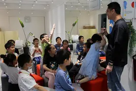“有意思！”孩子们笑得合不拢嘴……“上海闲话”课堂又开课啦图片