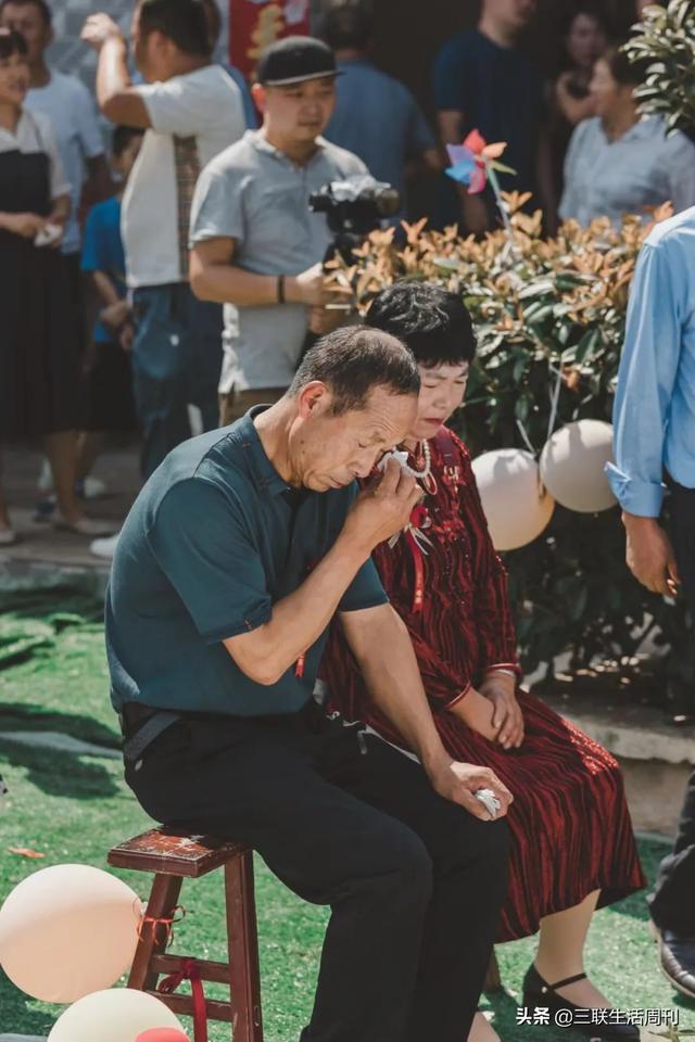 我回农村办新式婚礼:自己策划,村民夸奖,还登上了热搜