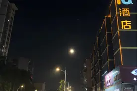 月有阴晴圆缺图片