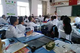 取消乡镇中心校的呼声很高，原因很多，中心校作用也不可忽视图片