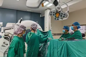 特色技术巡礼丨术中CT定位+荧光显影，“一站式”肺结节切除更加精准图片