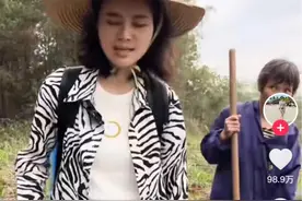 广西母女玉凤鸣靠拌嘴一年吸粉700万，被质疑靠剧本，并非真实力图片