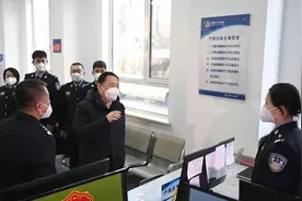 郝鹏到抚顺看望慰问基层干部群众和驻辽部队官兵 向全省各族人民致以新春的美好祝福图片