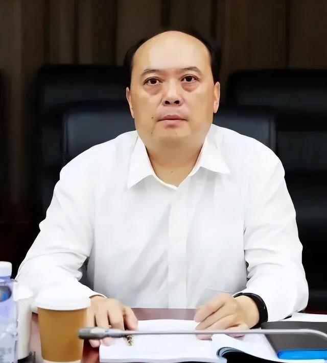 大快人心，6月21日下午，上海7名官员落马被查，上海打虎效率惊人