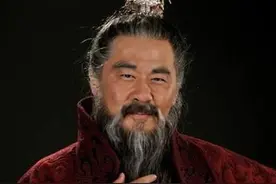 顶级豪族出身的袁绍，为何能与曹操玩到一起？图片