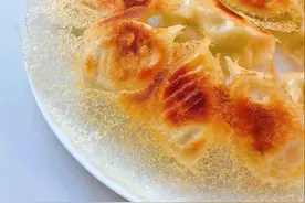 吃饺子，不蘸醋不行吗？图片