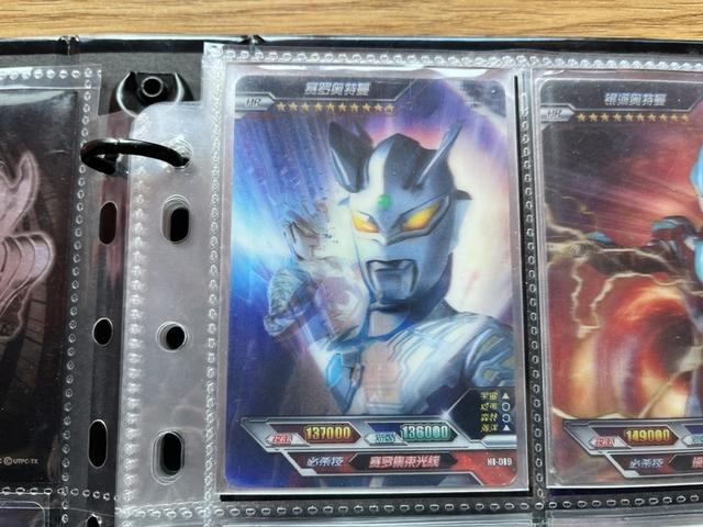 一张卡炒到2000元，有小学生集卡花掉上万！校园“社交神器”奥特曼卡，让家长头痛不已