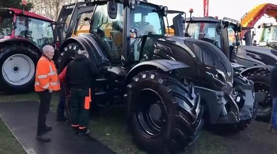 凯斯和纽荷兰农业机械展