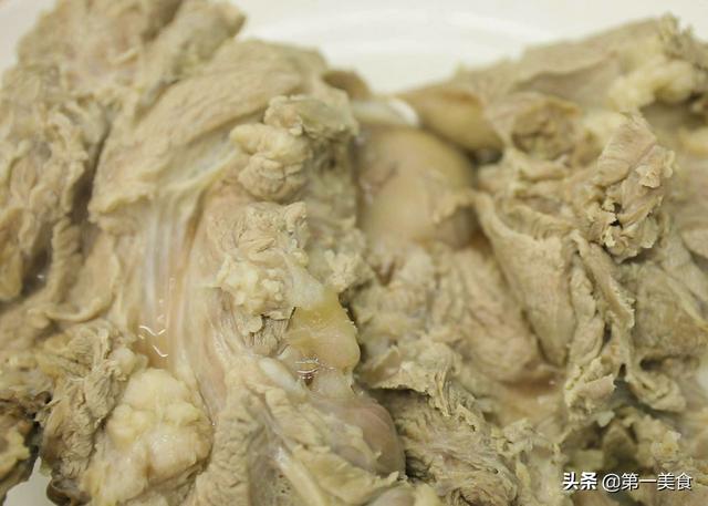 炖羊肉用料太多，难怪不好吃！只需2样料，炖好后汤鲜肉香