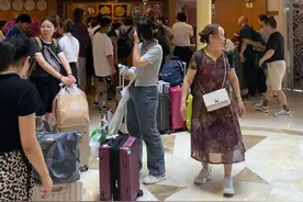 第一次坐三峡游轮，我人都懵逼了图片