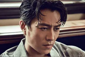 靳东“反油腻”的秘诀：穿基础款、梳偏分发型，45岁也很有男人味图片