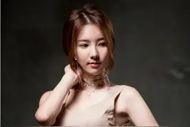 为什么有些摄影师从来不用相机肩带？图片