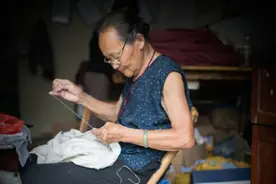 越来越多的潮男，开始穿民族服饰图片