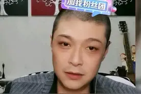 刘云天真敢说，两万多人的直播间，亲自爆料曹云金离开德云社原因图片