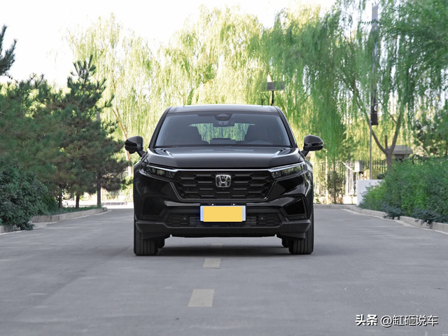 省油实惠的合资SUV，年轻时尚空间大，才16万起，解读本田CRV