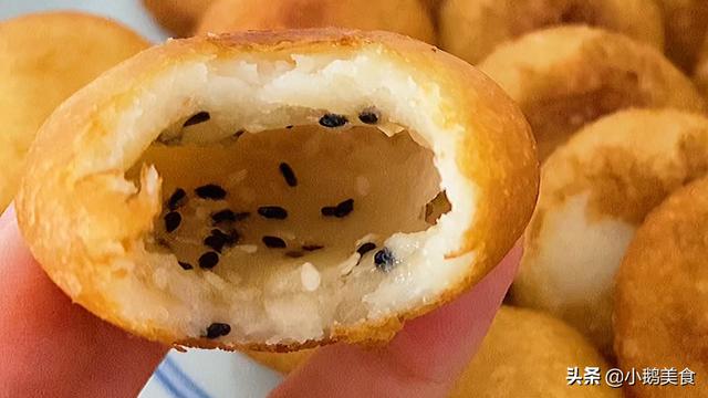 炸糖糕最忌小火慢炸，婆婆卖了40年的糖糕，教你炸糖糕正确做法