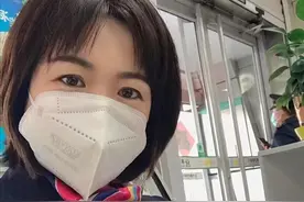 银行人忠告：多家银行有联名账户服务，60岁以上的老人存钱可选图片