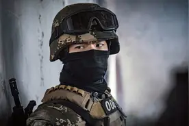 疑对杨洋任嘉伦不满，肖战粉丝发文吐槽任嘉伦，还怼杨洋特战荣耀图片