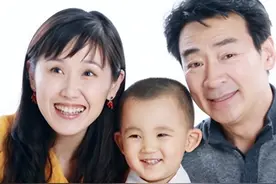 寇振海：娶小21岁的李婷，54岁老来得子，妻子和初恋的女儿成闺蜜图片