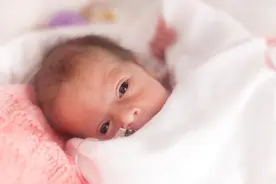 为啥说胎儿“七活八不活”？虽没依据，但也有道理，妈妈要知晓图片