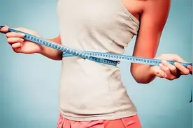 女性身高152—176cm标准体重对照表，若你达标，或无需减肥图片