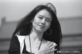 事实证明，杨丽萍已经活成了一个无法逾越的“符号”图片