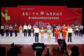 湖北浠水14岁女孩获杂技表演金奖，回应：越努力越幸运，下半年争取拿个国际奖图片