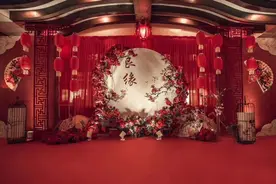 厦门老板办喜宴，陕西下属坐飞机去吃席，随礼5000入席惊叹：真豪图片